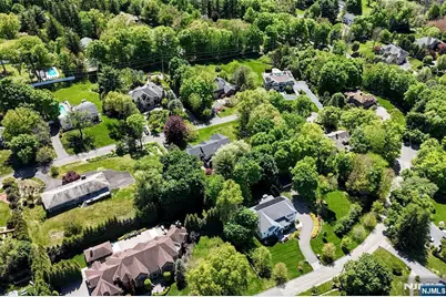 17 Grandview Avenue, Upper Saddle River, NJ 07458 - Photo 8