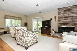 17 Grandview Ave, Upper Saddle River, NJ 07458 - Photo 14