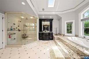 675 Summit St, Englewood Cliffs, NJ 07632 - Photo 26