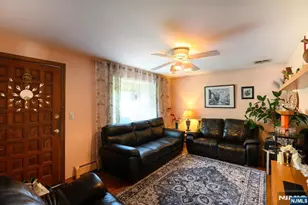 271 S Blvd, Saddle Brook Township, NJ 07663 - Photo 4