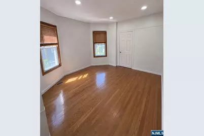 344 Valley Brook Avenue 1 #1, Lyndhurst Township, NJ 07071 - Photo 8