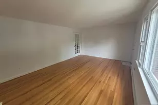 360 New York Ave 1st Flr, Lyndhurst Township, NJ 07071 - Photo 6