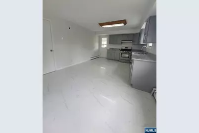 360 New York Avenue 1st Flr #1st flr, Lyndhurst Township, NJ 07071 - Photo 2
