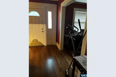 8 Beach Road, Verona, NJ 07044 - Photo 6