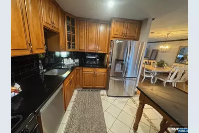 76 Metro Vista, Hawthorne, NJ 07506 - Photo 14