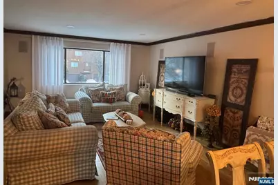 76 Metro Vista, Hawthorne, NJ 07506 - Photo 10
