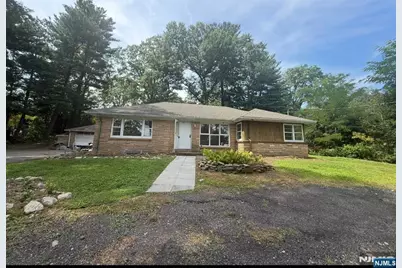 166 Midwood Road, Paramus, NJ 07652 - Photo 2