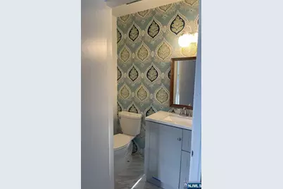 166 Midwood Road, Paramus, NJ 07652 - Photo 12