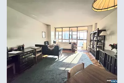 380 Mountain 805 #805, Union City, NJ 07087 - Photo 4