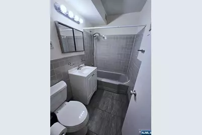 90 Prospect Avenue 2D #2D, Hackensack, NJ 07601 - Photo 12
