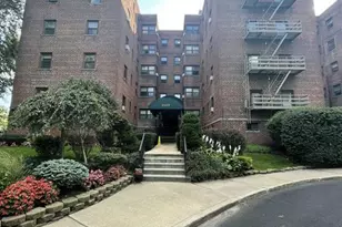 2329 Hudson Terrace C 9, Fort Lee, NJ 07024 - Photo 2