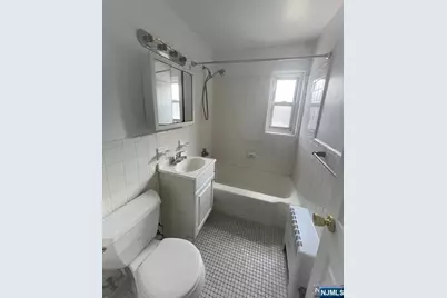 400 Esplanade 57 #57, Hackensack, NJ 07601 - Photo 16