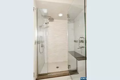 164 Winchester Court 164A #164A, Washington Township, NJ 07676 - Photo 24