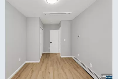 105 10th Street, Passaic, NJ 07055 - Photo 34