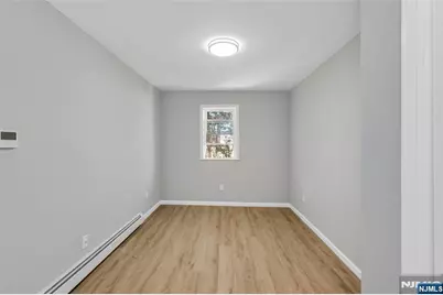 105 10th Street, Passaic, NJ 07055 - Photo 32