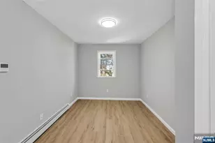 105 10th St, Passaic, NJ 07055 - Photo 32