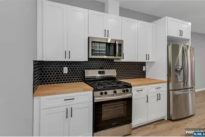 105 10th Street, Passaic, NJ 07055 - Photo 16