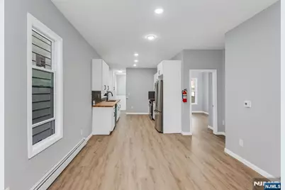 105 10th Street, Passaic, NJ 07055 - Photo 4