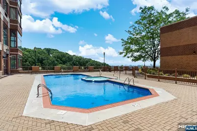 100 Old Palisade Road 2201 #2201, Fort Lee, NJ 07024 - Photo 16