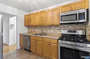 2330 Linwood Ave 2E, Fort Lee, NJ 07024 - Photo 8