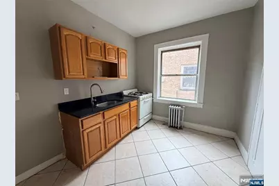16 Irving C7 #C7, Newark, NJ 07104 - Photo 4