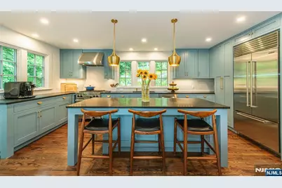 487 Highland Avenue, Montclair, NJ 07043 - Photo 10