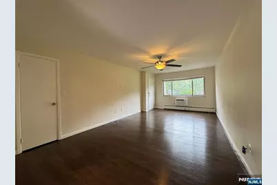 1323 Anderson Avenue 15 #15, Fort Lee, NJ 07024 - Photo 2