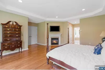17 Constitution Avenue, Roxbury Township, NJ 07876 - Photo 10