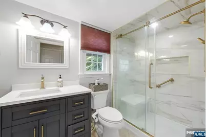 5 Monroe Drive, Mahwah, NJ 07430 - Photo 16