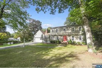 5 Monroe Drive, Mahwah, NJ 07430 - Photo 2