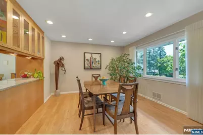 130 Pearl Brook Drive, Clifton, NJ 07013 - Photo 10