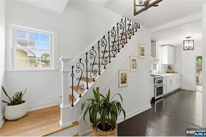 475 Albert Place, New Milford, NJ 07646 - Photo 4