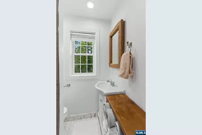 475 Albert Place, New Milford, NJ 07646 - Photo 22