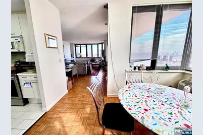 100 Carlyle 5J North #5J North, Cliffside Park, NJ 07010 - Photo 10