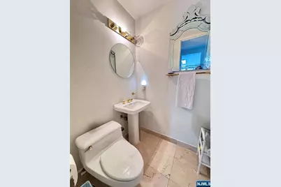 100 Carlyle 5J North #5J North, Cliffside Park, NJ 07010 - Photo 12