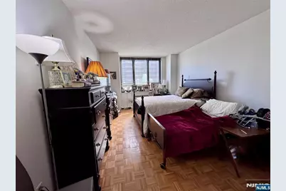 100 Carlyle 5J North #5J North, Cliffside Park, NJ 07010 - Photo 18