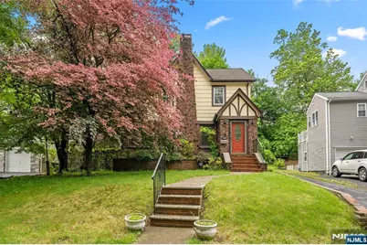 243 Jefferson Avenue, Cresskill, NJ 07626 - Photo 2