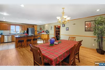 17 Pleasant, Kearny, NJ 07032 - Photo 10