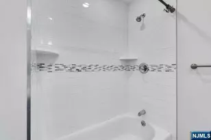 32 Rock Rd, Englewood Cliffs, NJ 07632 - Photo 22