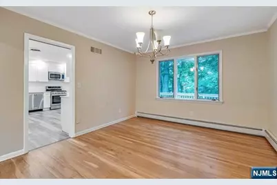 32 Rock Road, Englewood Cliffs, NJ 07632 - Photo 10
