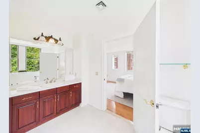 3405 Rio Vista Drive 3405 #3405, Mahwah, NJ 07430 - Photo 20