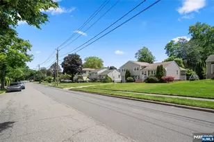 43 Woodvale Rd, Glen Rock, NJ 07452 - Photo 4