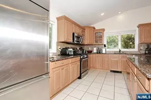 84 12th St, Cresskill, NJ 07626 - Photo 18