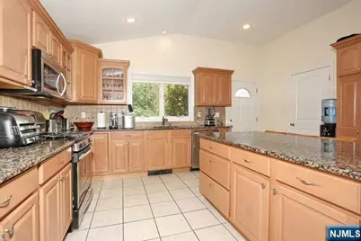 84 12th Street, Cresskill, NJ 07626 - Photo 18