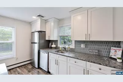 200 Main Street, Little Falls Township, NJ 07424 - Photo 10
