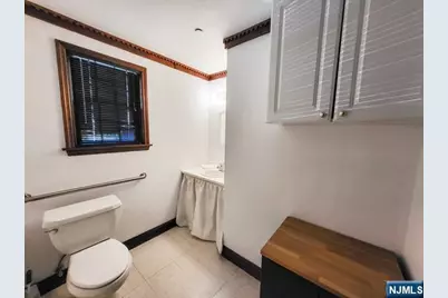 36 Farview Terrace Rear Office #Rear Office, Paramus, NJ 07652 - Photo 8
