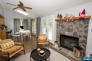 16 Broad Ave, Paramus, NJ 07652 - Photo 8