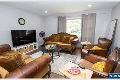 16 Broad Avenue, Paramus, NJ 07652 - Photo 6