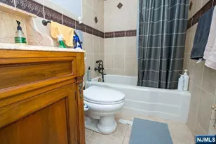 16 Broad Ave, Paramus, NJ 07652 - Photo 16