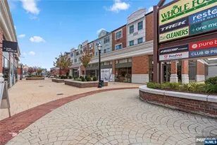 905 River Road 327, Edgewater, NJ 07020 - Photo 16